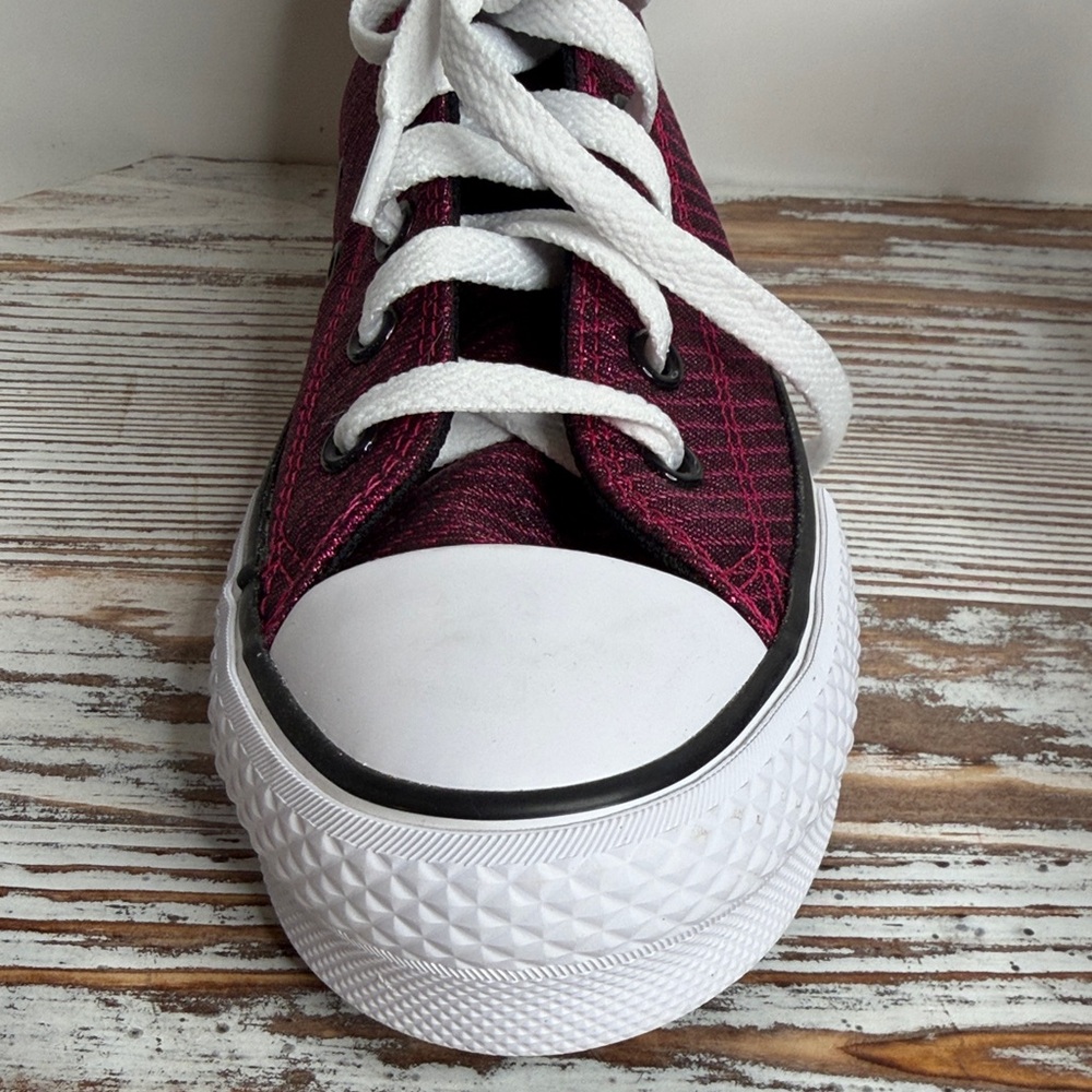 Converse Kids' Magenta High-Top Sneakers NEW with out tags - Picture 5 of 9